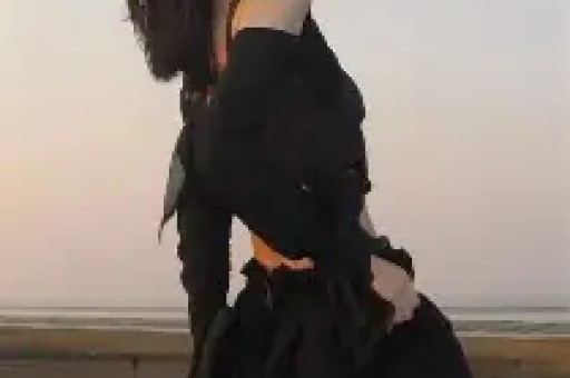 张凌赫“服务富婆”这瓜我越扒越觉得离谱